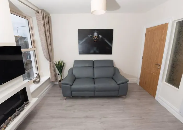 Unit 2 Island View Apartments With Stunning Harbour View